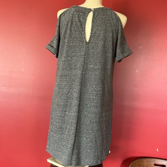 BNWOT Dee Elly gray short sleeve cold shoulder dress - Picture 5 of 12